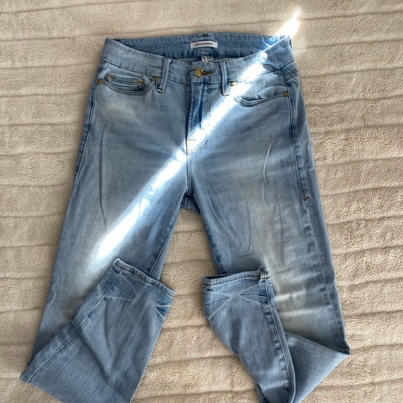 Good American Jeans - Picture 3 of 9